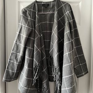 Grey women’s blazer/cardigan